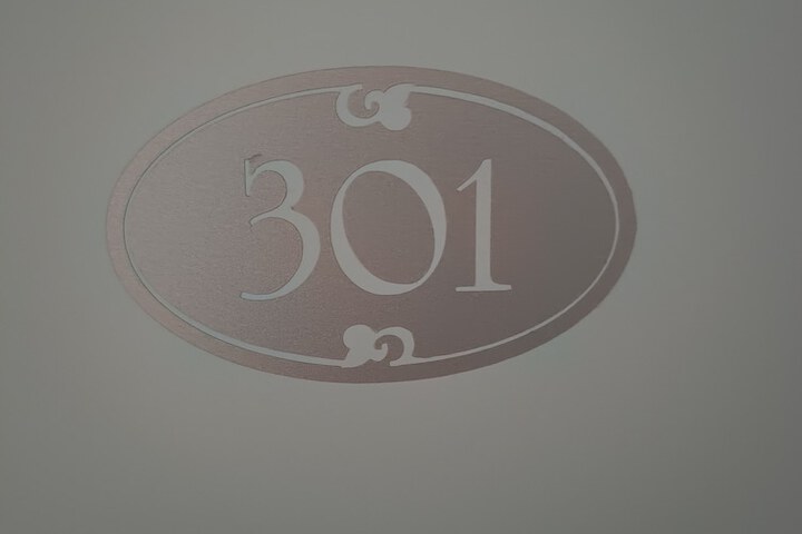 Room 44 of 110