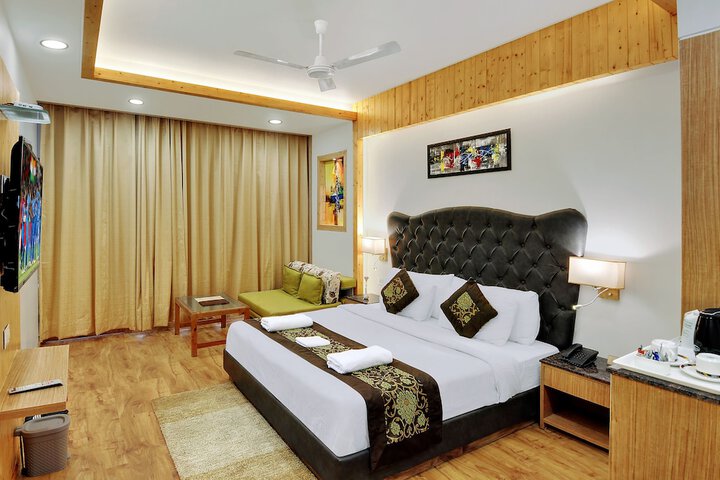 Room 20 of 54