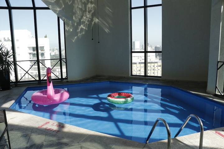 Pool 106 of 143