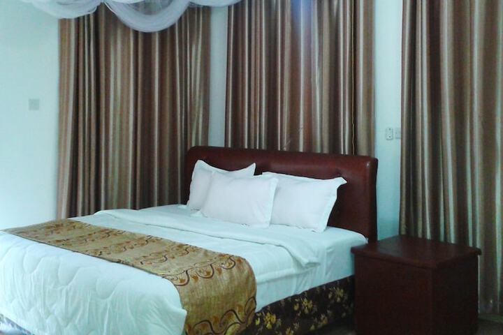 Room 3 of 29