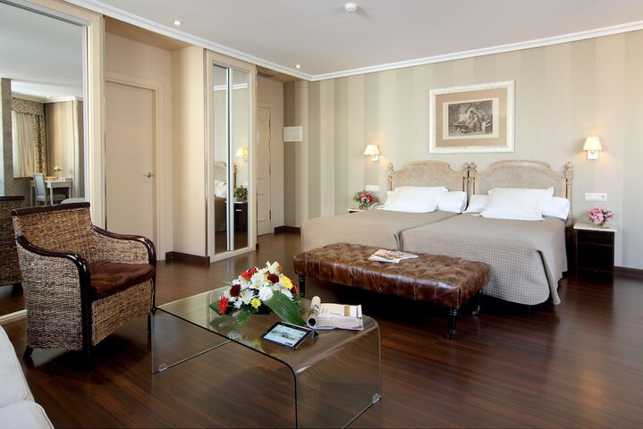 Room 2 of 30
