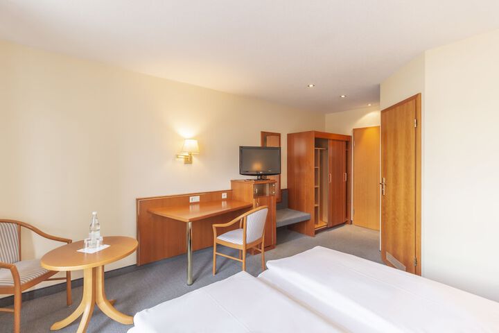Room 35 of 114