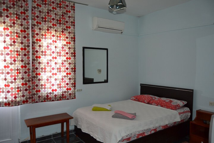 Room 5 of 41
