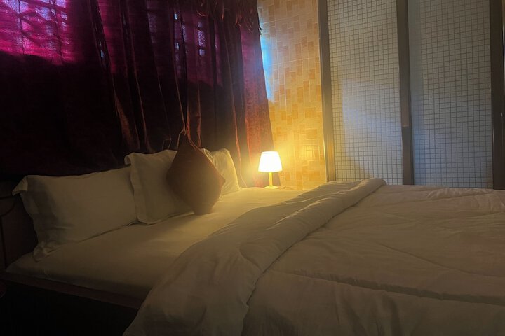 Room 4 of 10