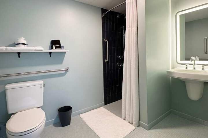 Room 11 of 22