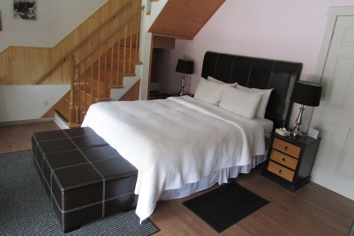 Room 7 of 105