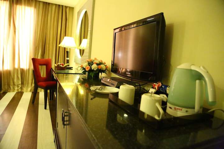 Room amenity