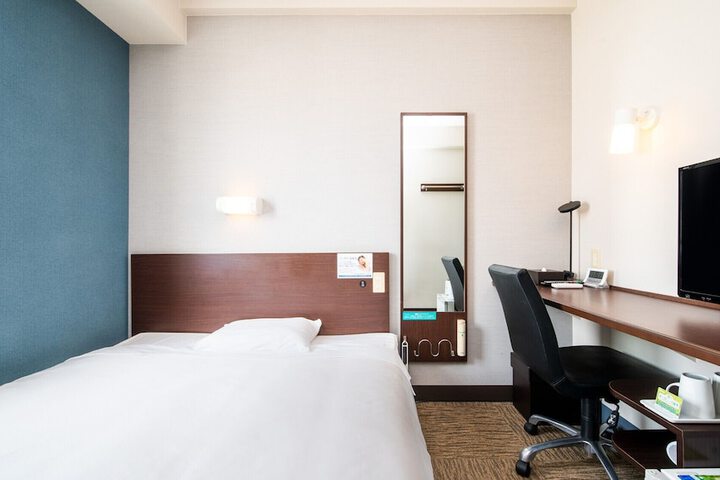 Room 18 of 52