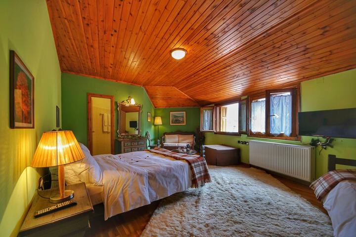 Room 21 of 70