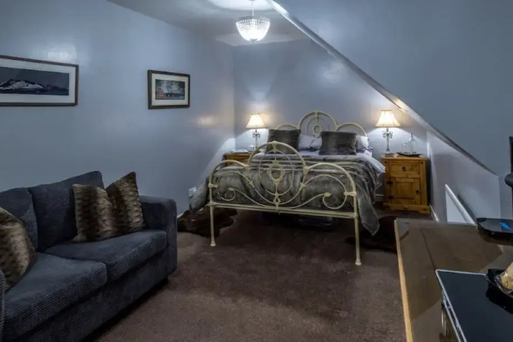 guest_rooms