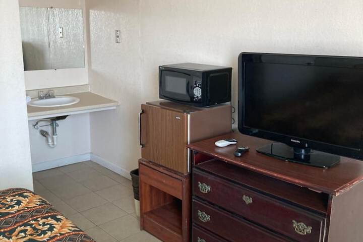 Room 16 of 53