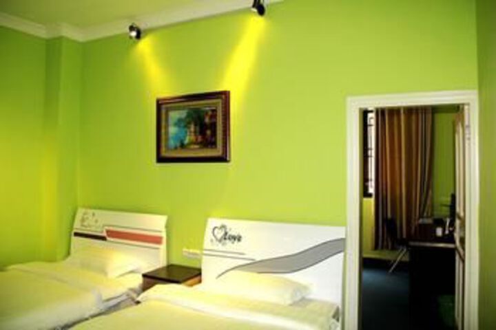 Room 14 of 31