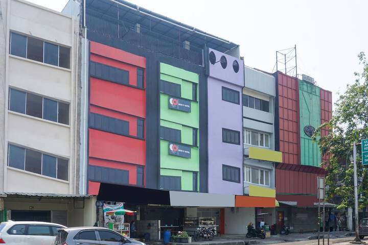 Collection O 91131 New V1 Hotel Near Stasiun Mangga Besar