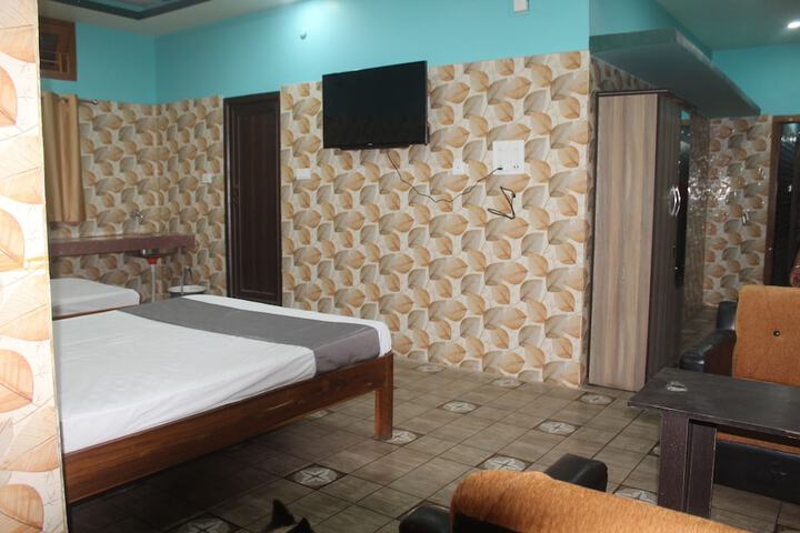 Room 11 of 26