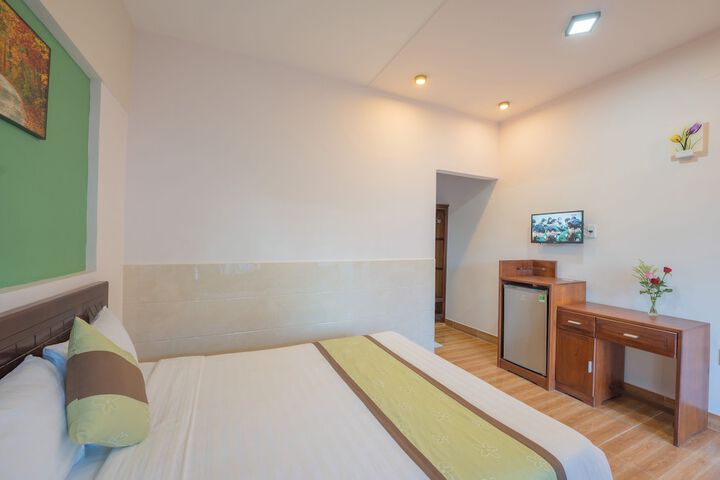 Room 7 of 27