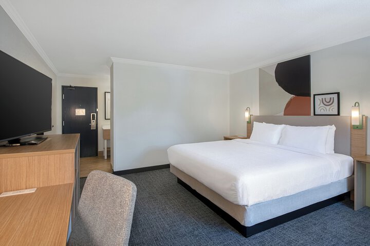 Room 14 of 40
