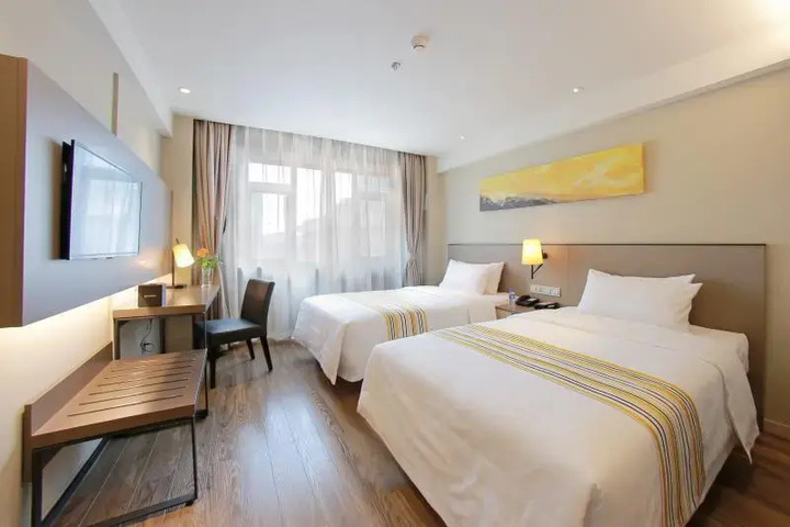 Home Inn Plus Tianjin Train Station Italian Amorous Feelings Street Branch