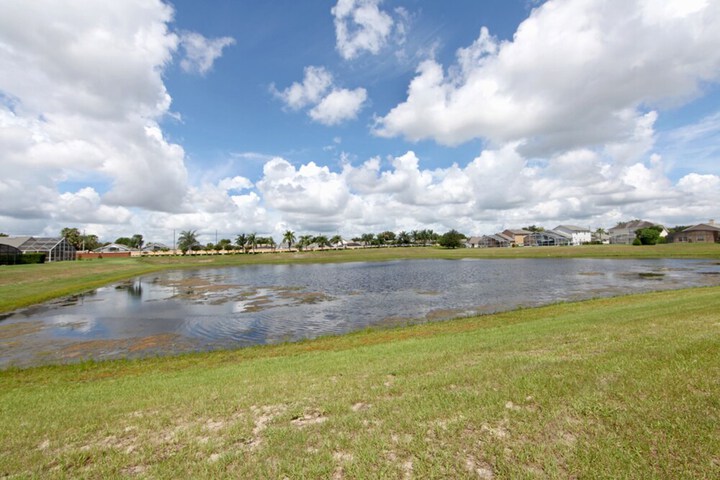 Property Grounds 43 of 43