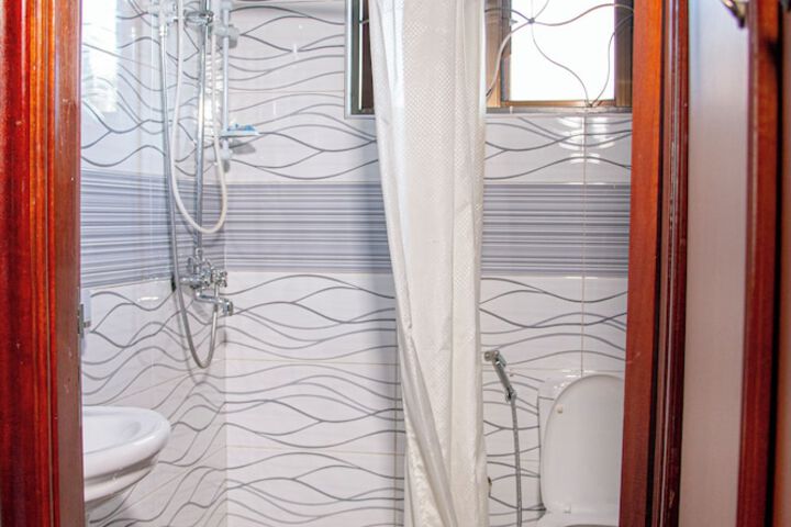 Room 9 of 20
