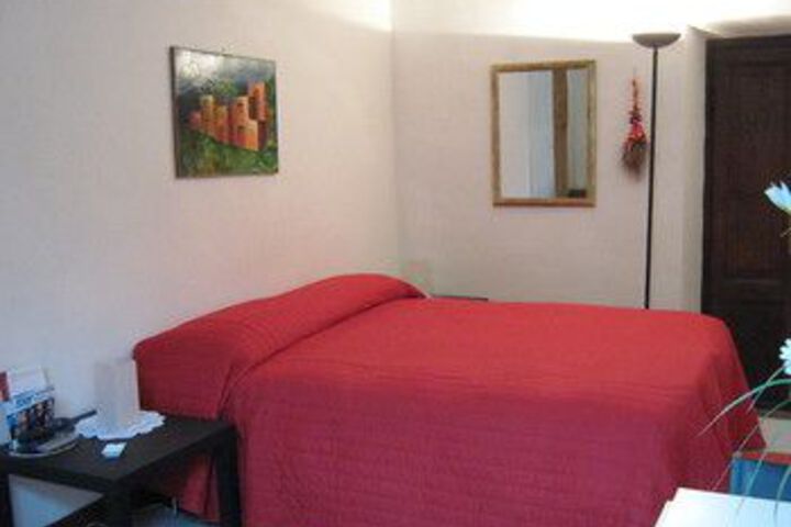 Room 17 of 60