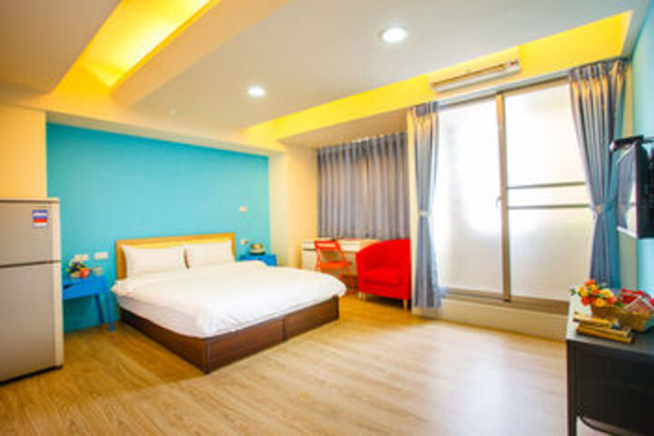 Room 25 of 29