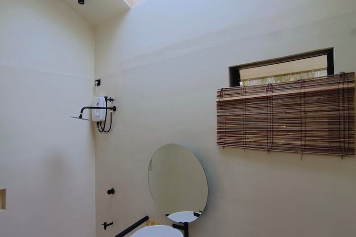 Room 31 of 53