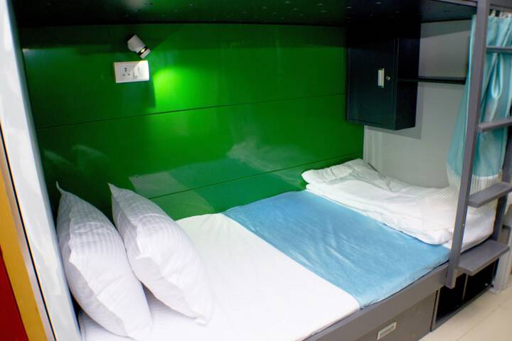 Room 18 of 29