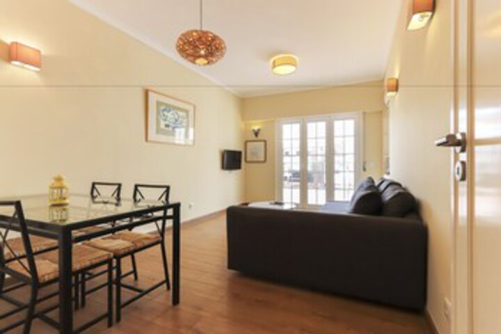 Room 10 of 30