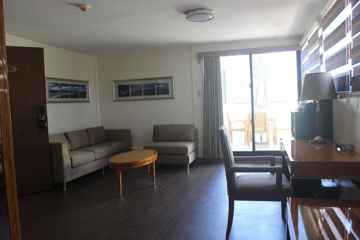 Room 21 of 77