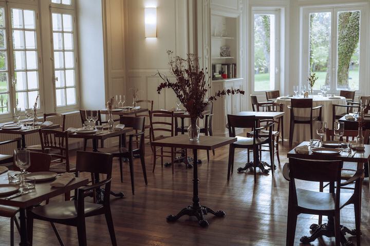 Dining 139 of 224