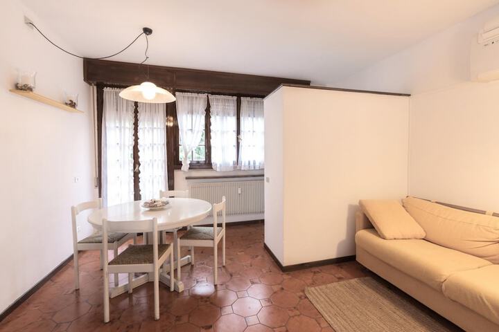 Room 9 of 21