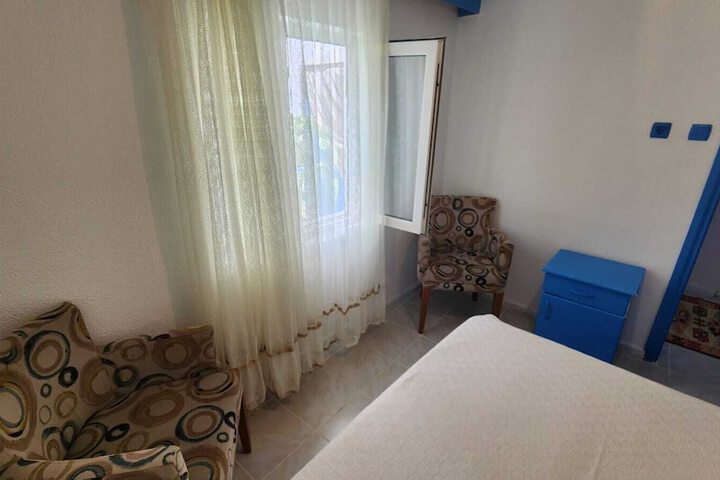 Room 16 of 46