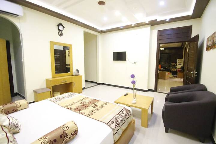 Room 10 of 35