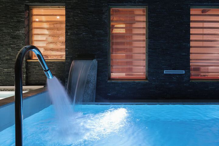 Hotel Pool