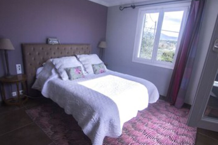 Room 14 of 22
