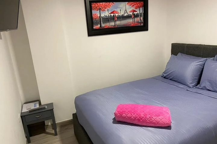 Room 3 of 15