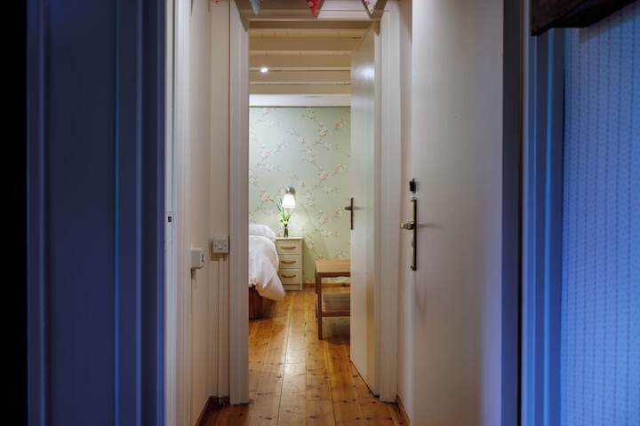 Room 7 of 69