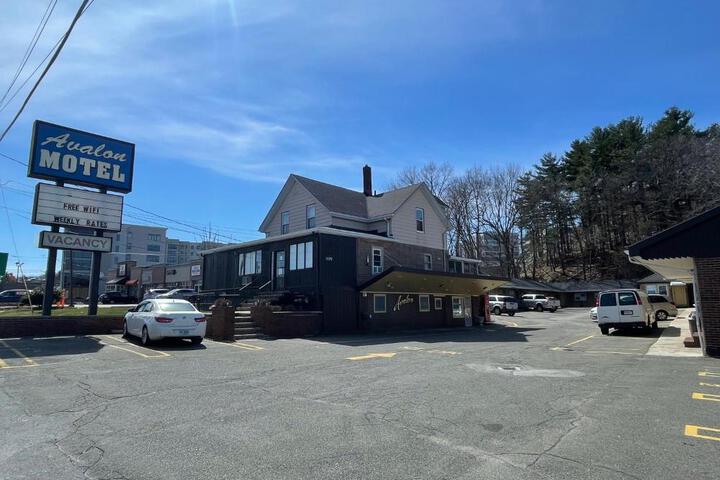 Exterior of Avalon Motel