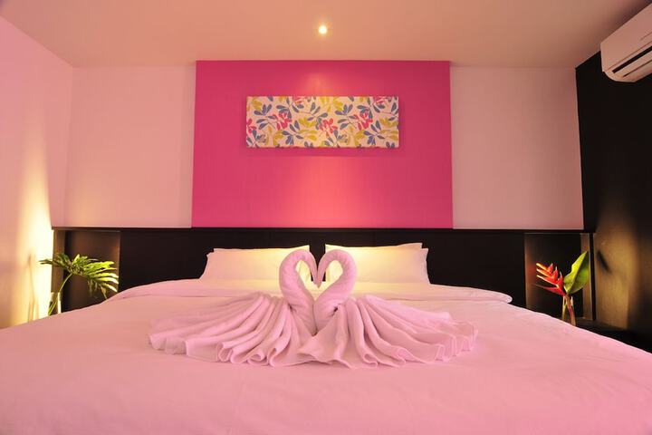Room 6 of 34