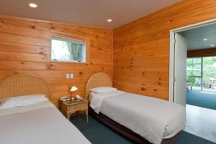 Room 6 of 20