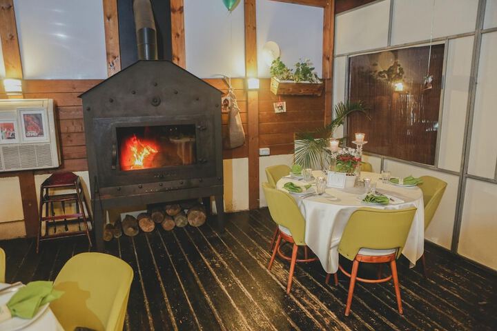Dining Photos