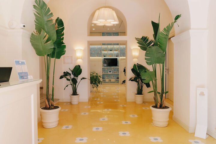 Hotel 2 of 99