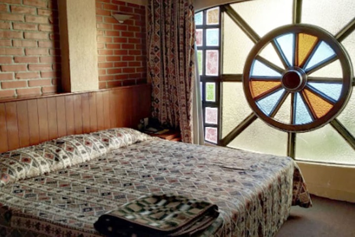 Room 12 of 41