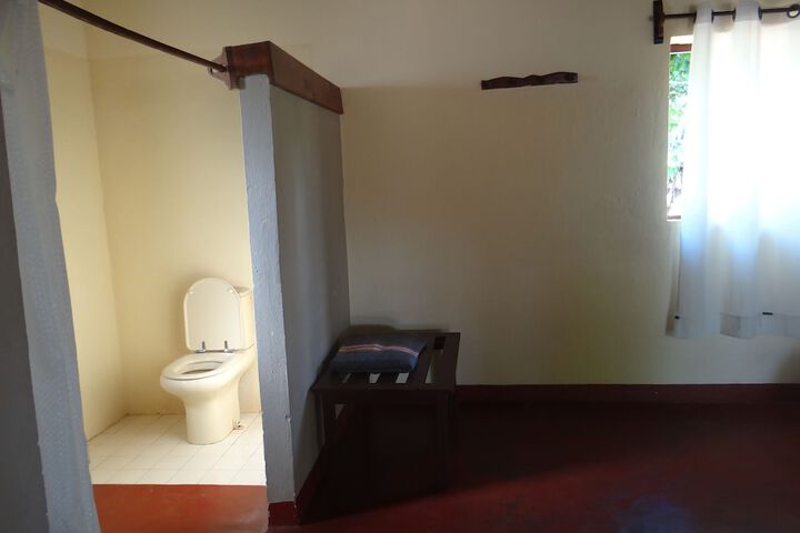 Room 9 of 11