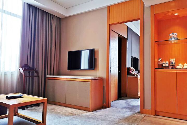 Room 30 of 39