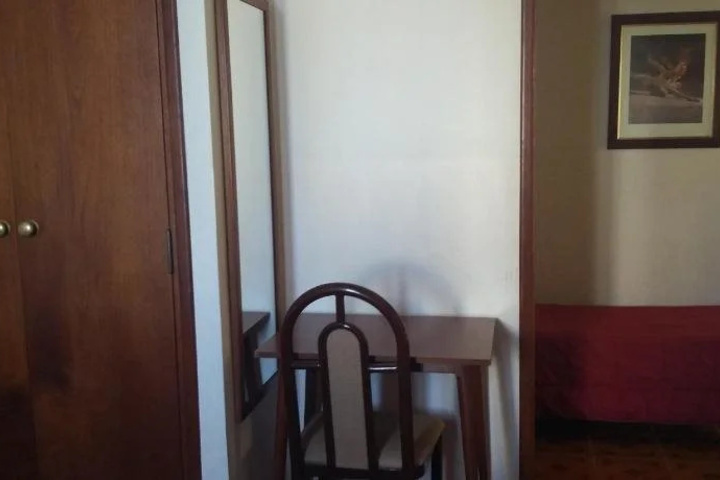 Room 3 of 19