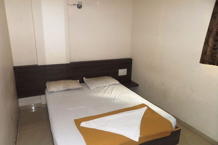 Room 3 of 18