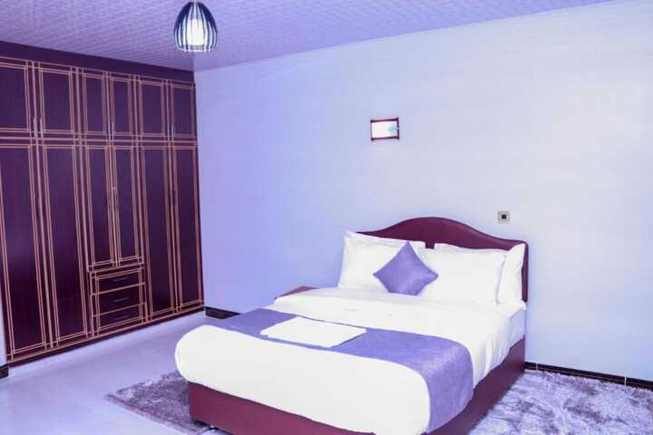Room 13 of 46