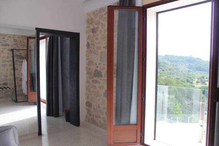 Room 44 of 97