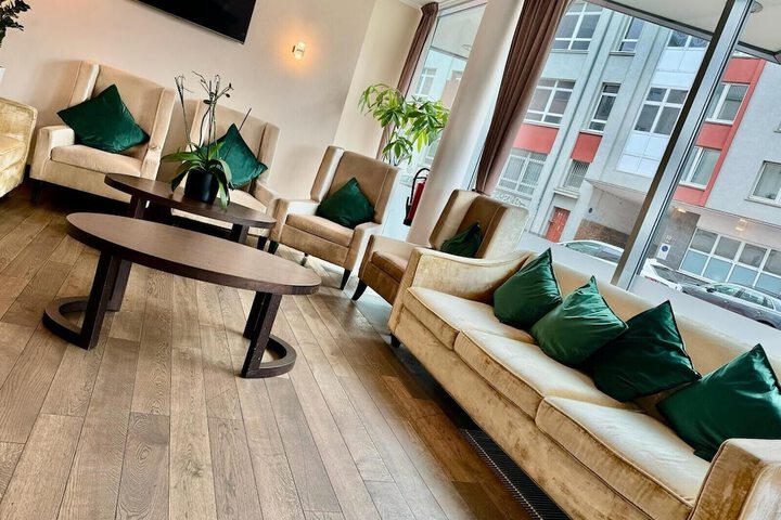 Guest Lobby